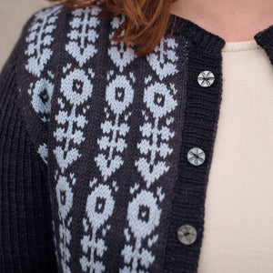 KINDRED KNITS: PATTERNS FROM MY ESTONIAN FAMILY ARCHIVES by ALEKS BYRD