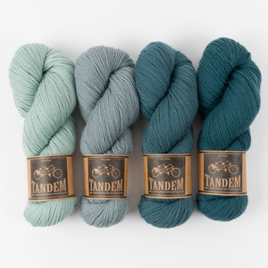 West Wool EMBOSSED JACQUARD SKINNY SCARF - FOGGY SPRUCE Merino wool DK turquoise Westknits Kits