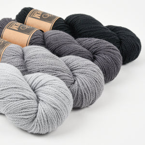 GEOGRADIENT BLANKET - GREY GRADIENT