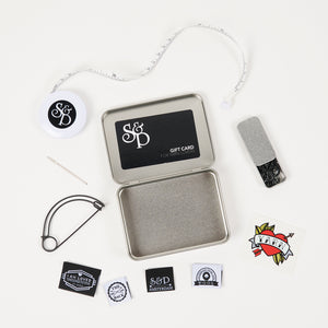 GIFT CARD AND S&P NOTIONS TIN