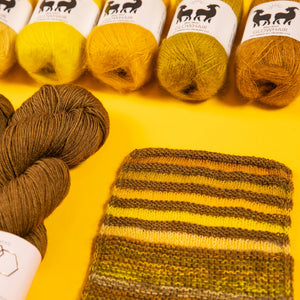 GLOW ALONG 2026 - GLOWING BANANAS