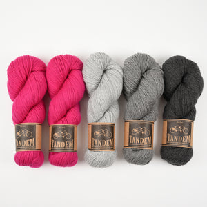 PAINTING TRIANGLES SWEATER - FUCHSIA MÉLANGE