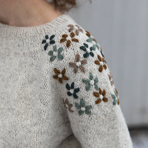 LAINE 52 WEEKS OF SCRAP YARN: PROJECTS FOR CRAFTERS