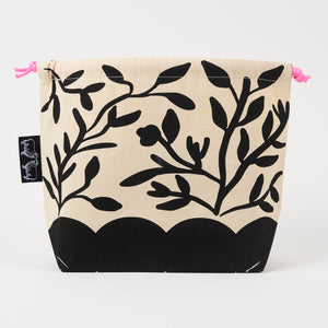 DRAWSTRING BAG - FLOWERS BLACK