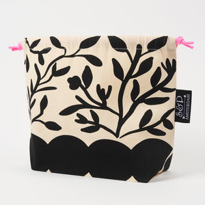 DRAWSTRING BAG - FLOWERS BLACK