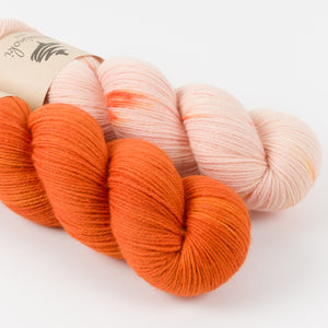 WESTKNITS KIT - COSMOS BLAST