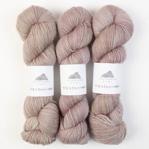 SINGLE MERINO - BITING LIPS FOR 2 MINUTES