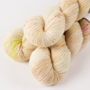 SKINNY SINGLES - FREEFALL