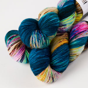 SKINNY SINGLES - LIGHT YEAR