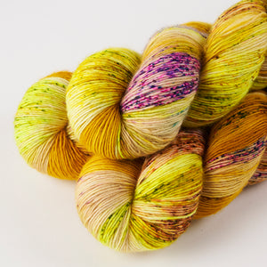 SKINNY SINGLES - ROAR