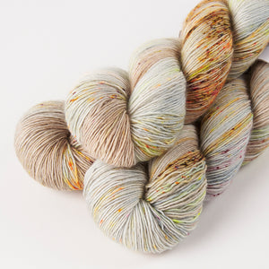 SKINNY SINGLES - SOLITUDE