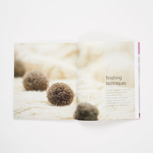 THE VERY EASY GUIDE TO CABLE KNITTING by LYNNE WATTERSON