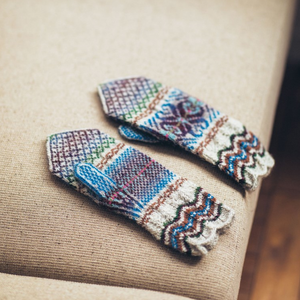 SMALL KNITS by YOKO HATTA