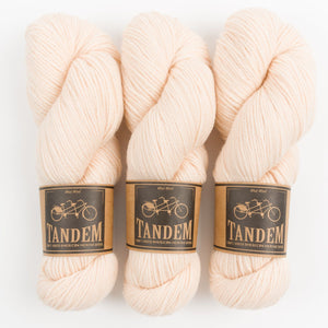 West Wool BILLOWING BRAID SOCKS - WHITE PEACH Merino wool DK peach Westknits Kits
