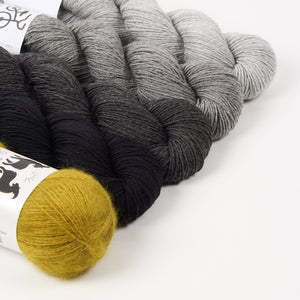 WESTKNITS KIT - MOUSE MUSTARD