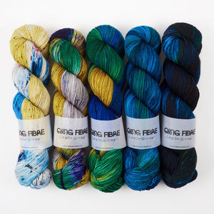 Qing Fibre WESTKNITS KIT - SEA SWELL (SIGNATURE KIT) multicolour blue Westknits Kits