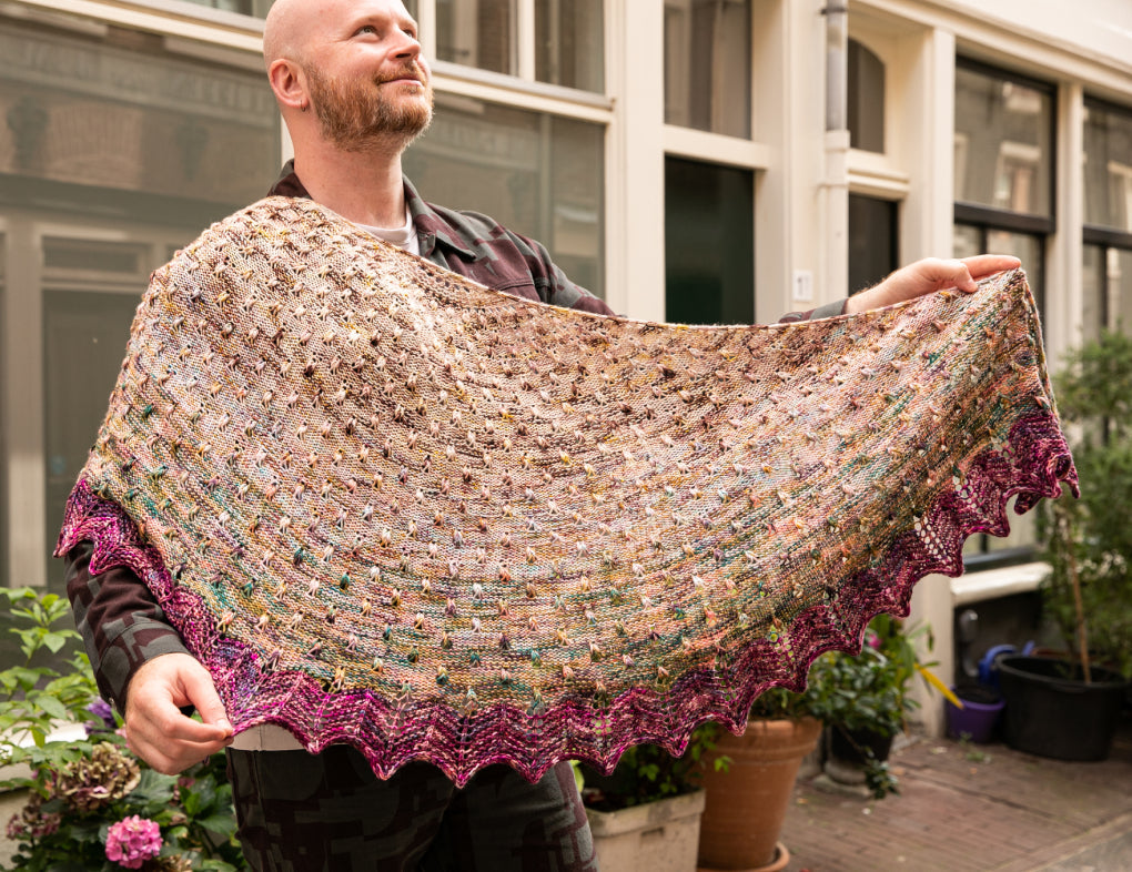 DANCING DROPLET SHAWL