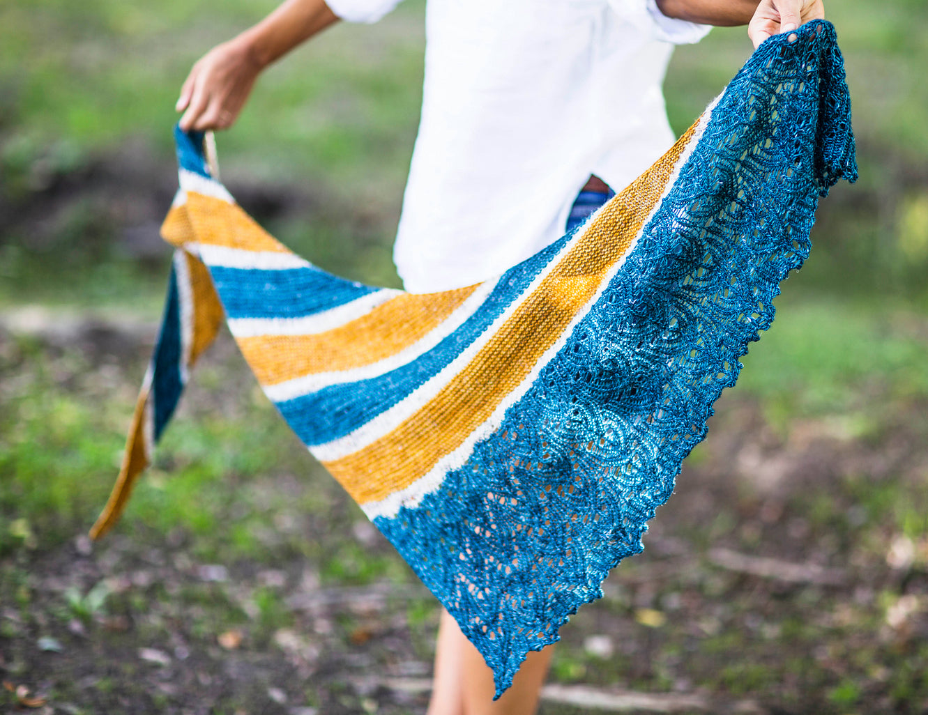 LINEN SUMMER SHAWL