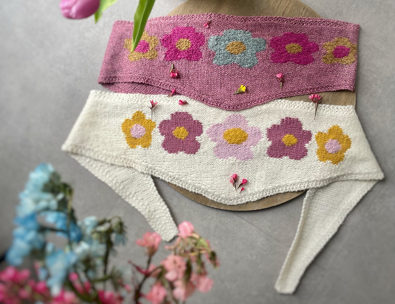 DANCING FLORA MINI SCARF