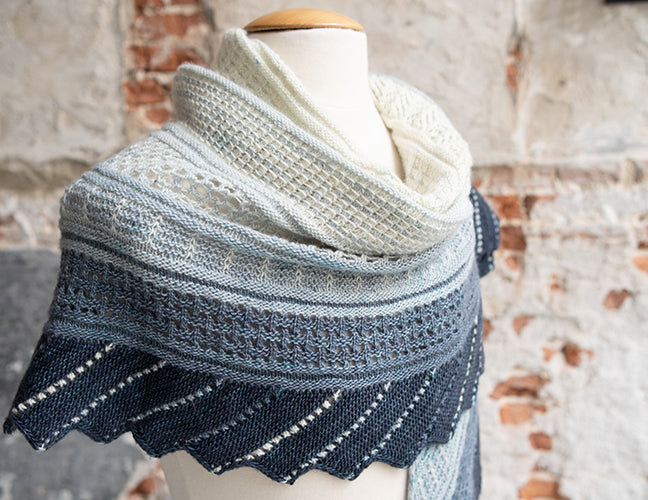 GLITTERING SNOWSCAPE SHAWL