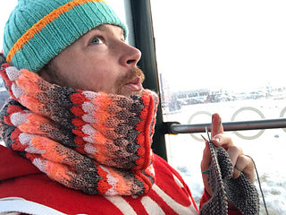 THE BUBBLE COWL PATTERN