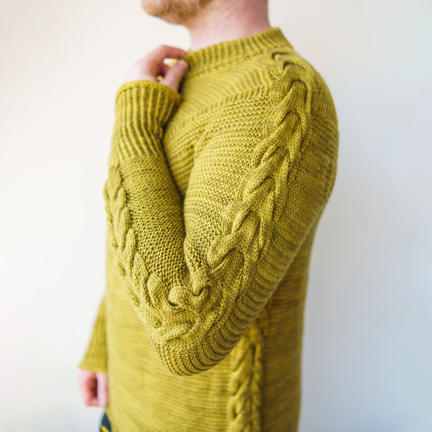 ANTLER SLEEVE SWEATER - APRICOT