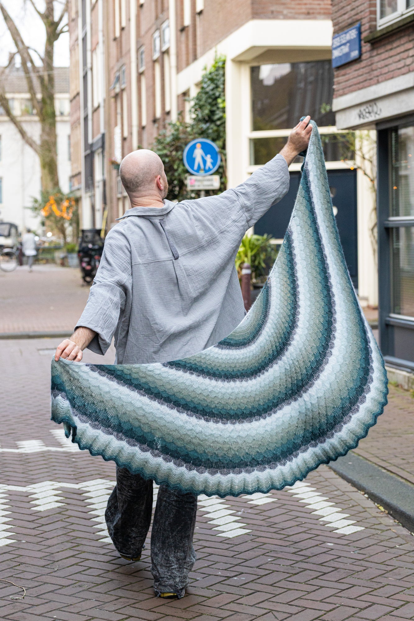 AWESOMER GOSSAMER SHAWL PATTERN