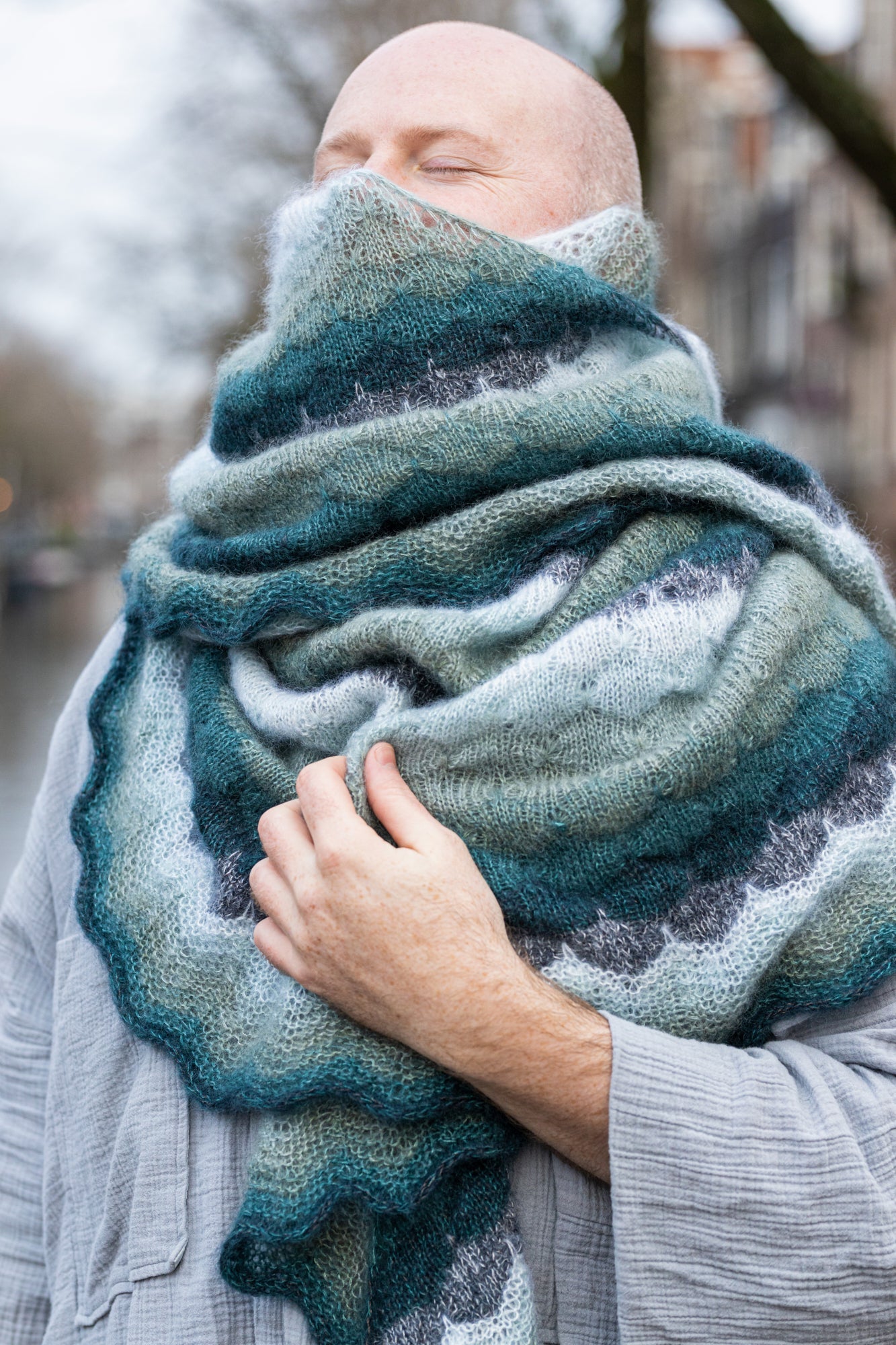 AWESOMER GOSSAMER SHAWL PATTERN