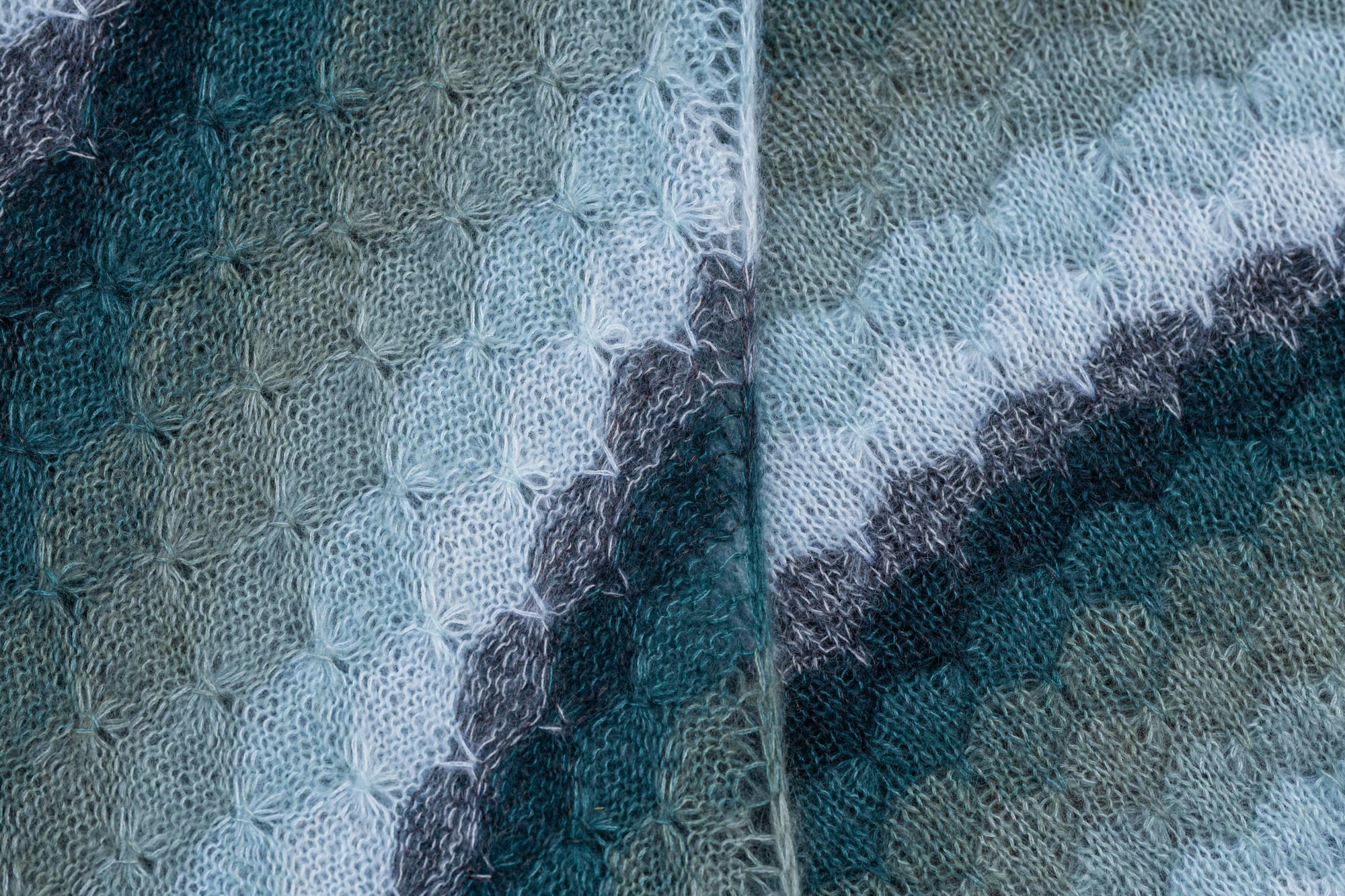 AWESOMER GOSSAMER SHAWL PATTERN