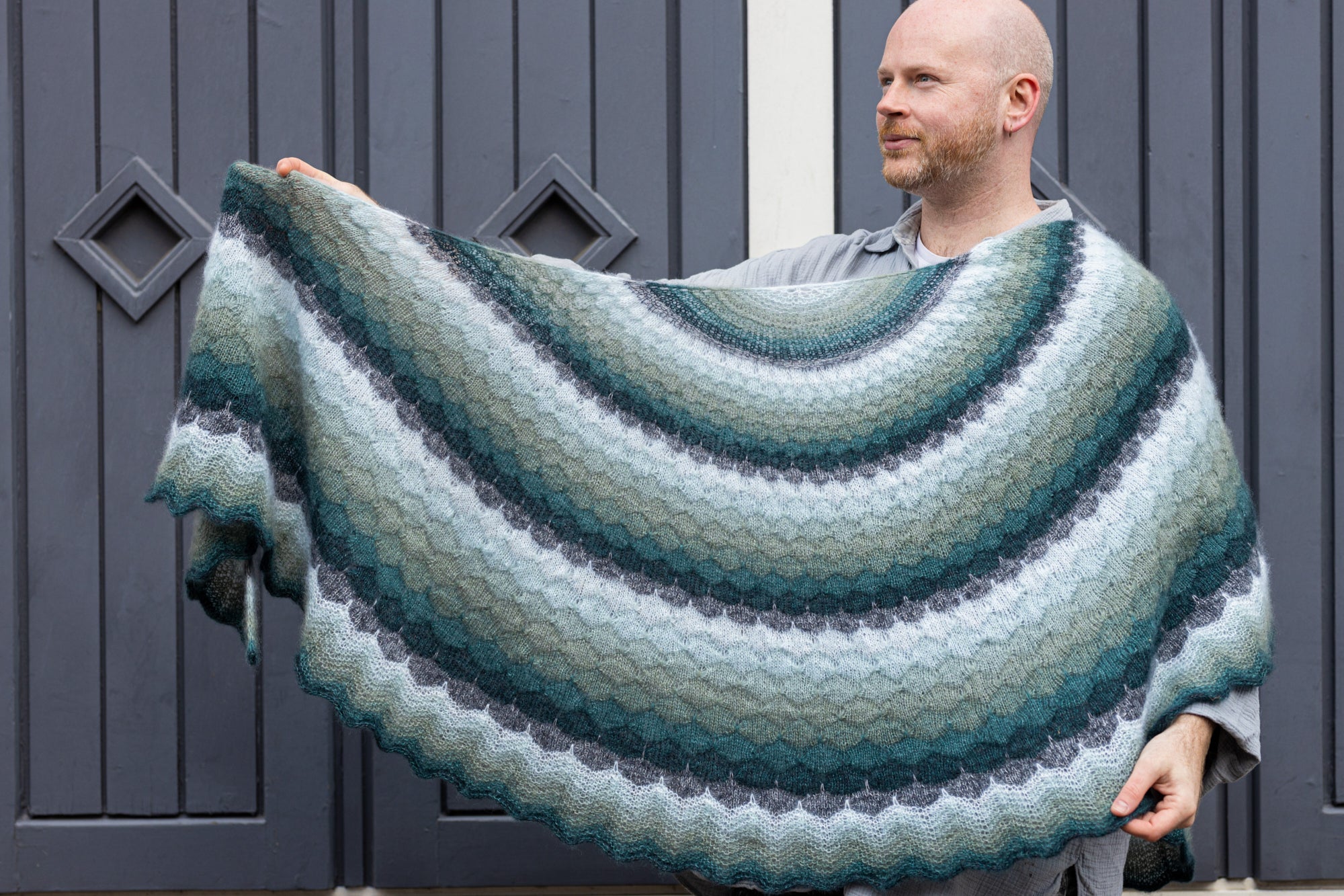 AWESOMER GOSSAMER SHAWL PATTERN