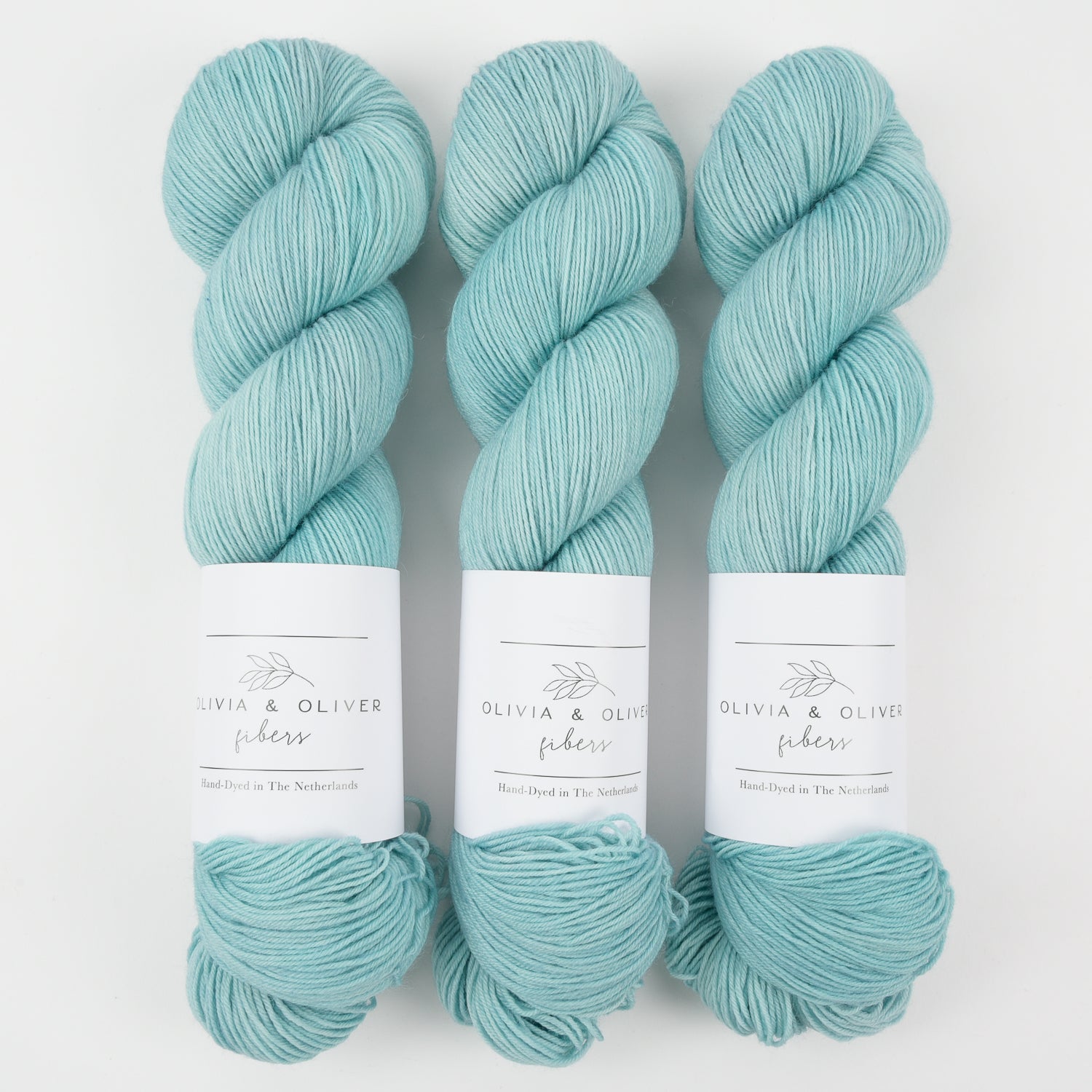 Olivia & Oliver OLIVIA BFL - BLUE LAGOON BFL Wool Blue Faced Leicester Fingering turquoise blue Yarn
