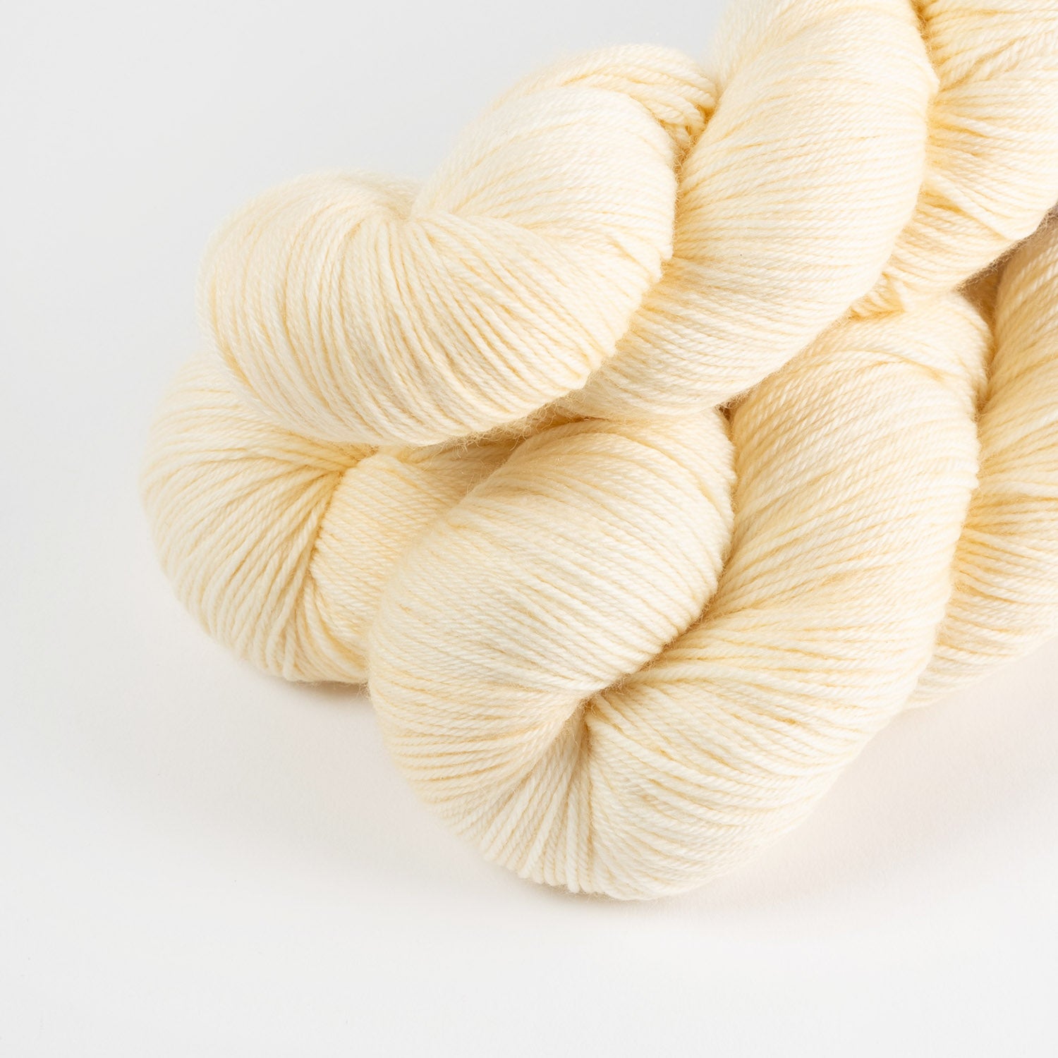 BRESNI'S MERINO - BRIDAL CROWN