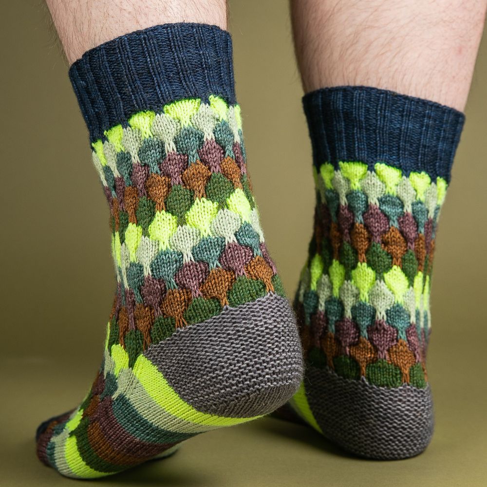 BALLOON FESTIVAL SOCKS PATTERN