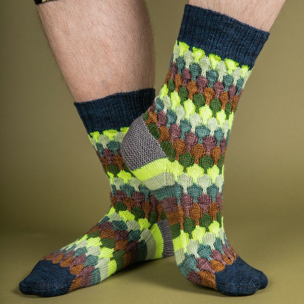 BALLOON FESTIVAL SOCKS PATTERN