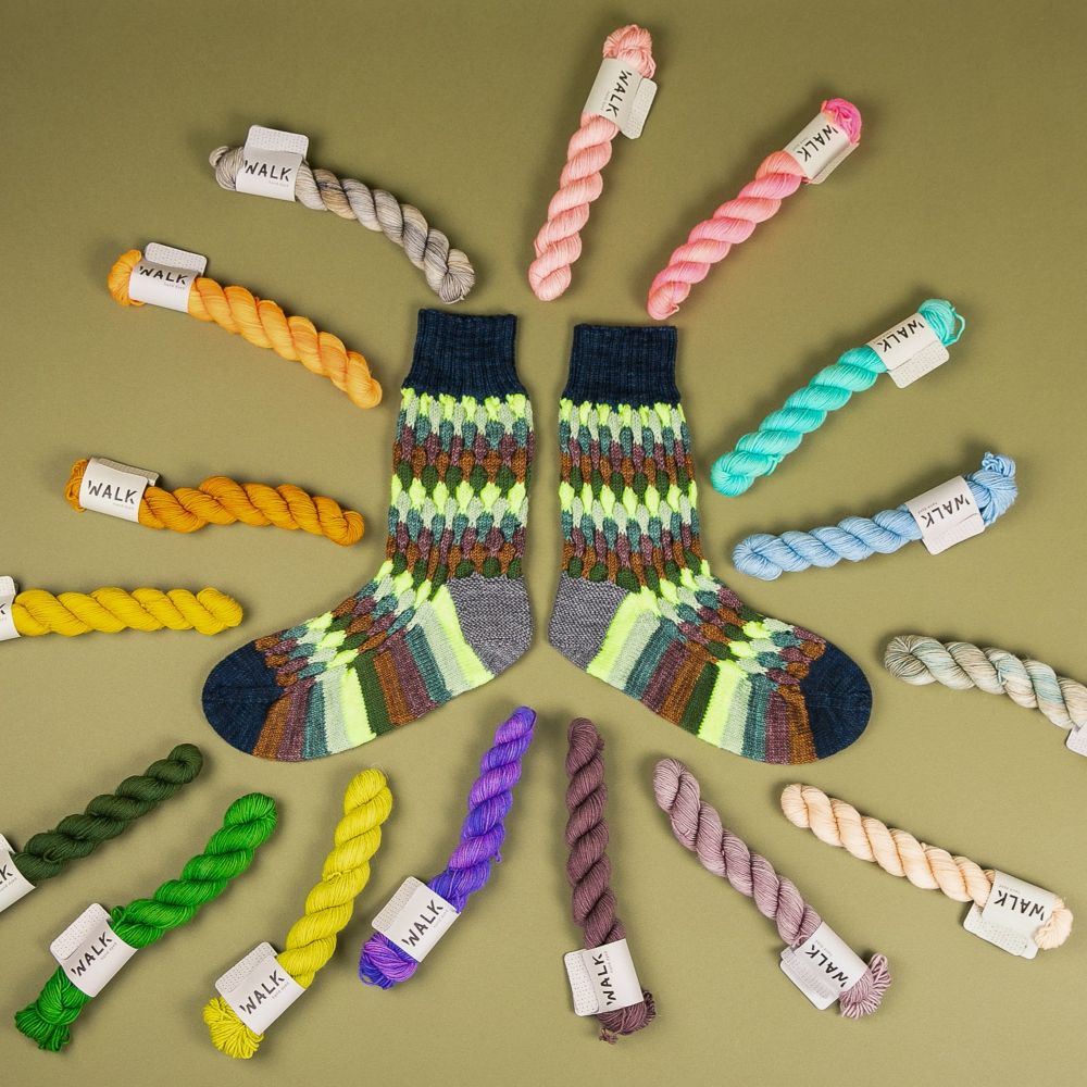 BALLOON FESTIVAL SOCKS PATTERN
