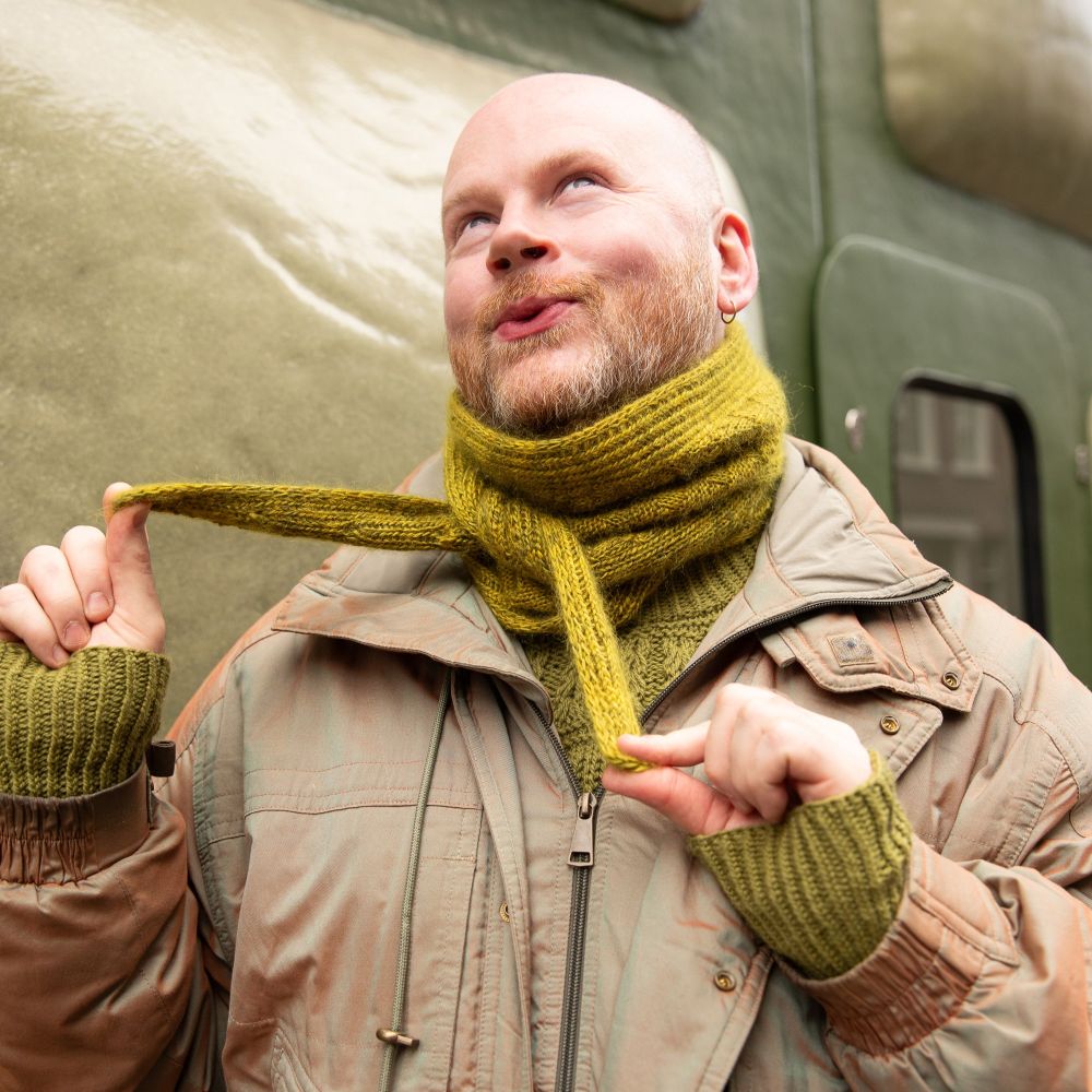 BEAMING TRIANGLES - DIJON MOOR