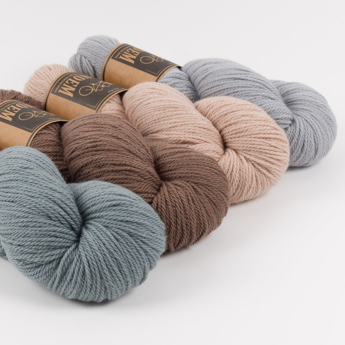 BUBBLY BLOSSOMS BLANKET -  BLUE SKY