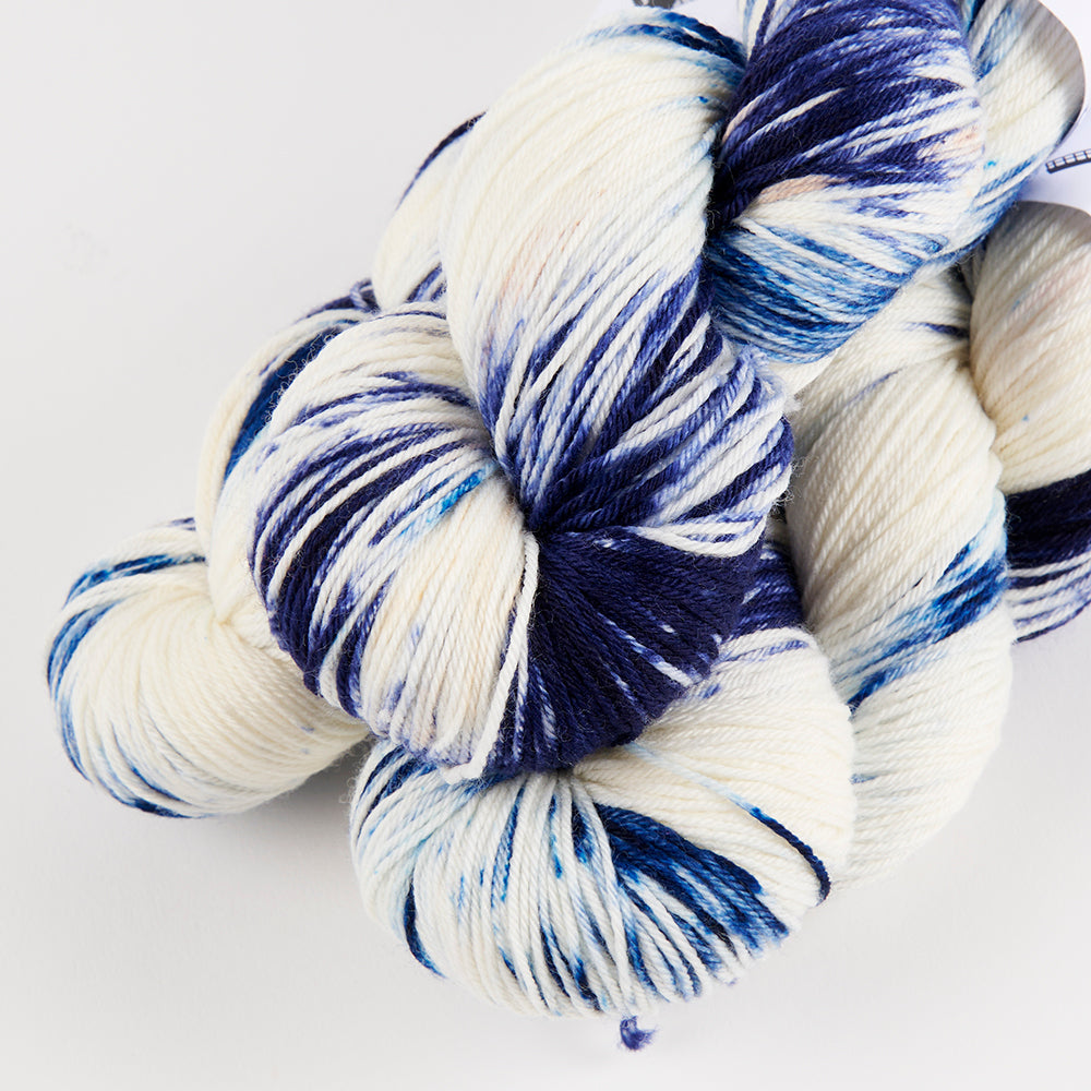 Bresni's Merino - Royal Wallpaper