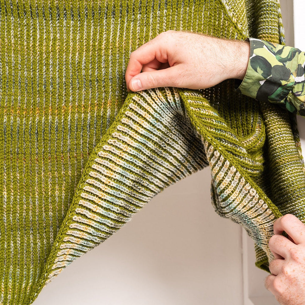 Briogarter Split Shawl