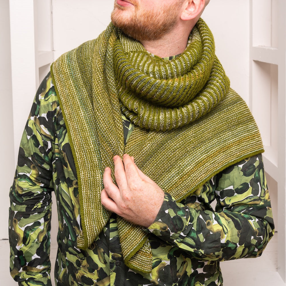 BRIOGARTER SPLIT SHAWL