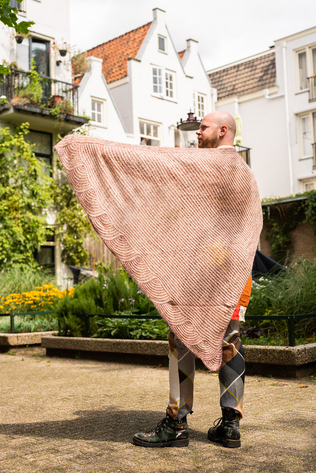 BRIOSHORELINE SHAWL PATTERN