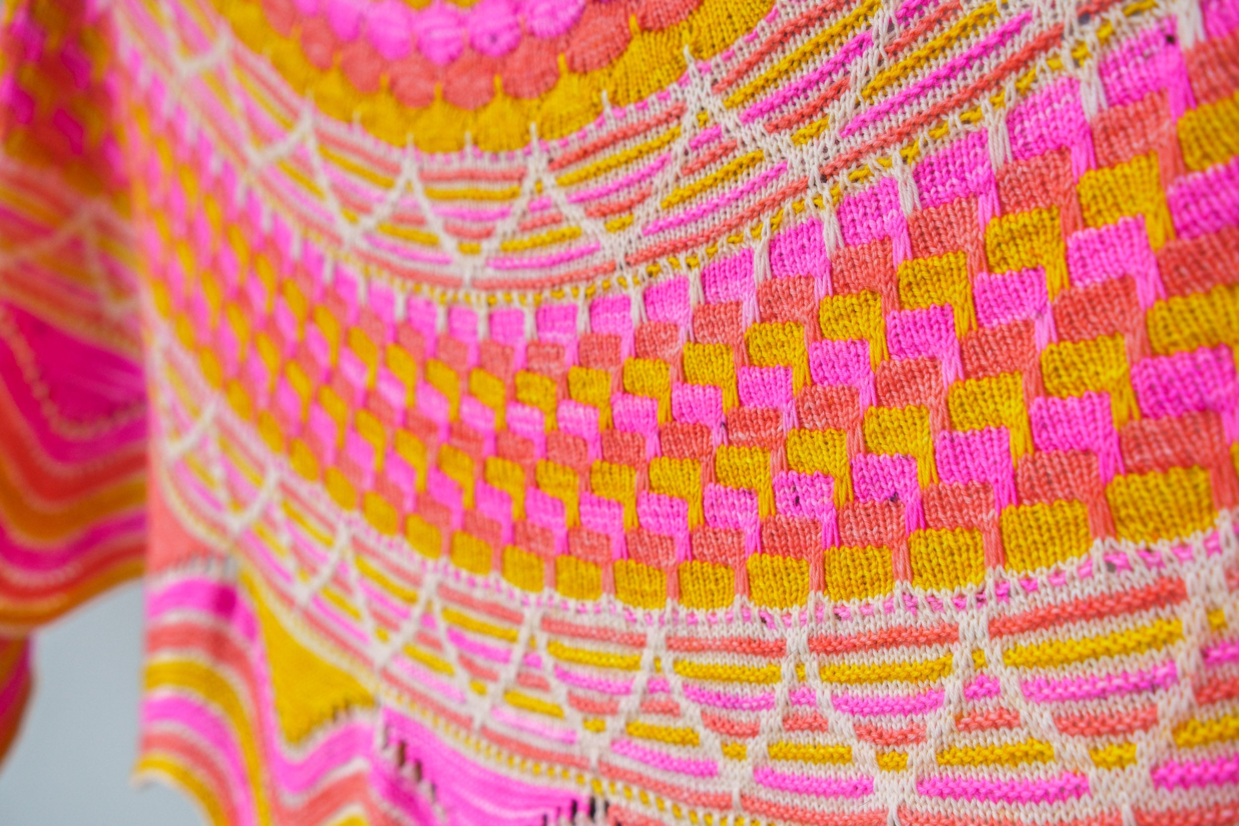 BUBBLY BLOSSOMS SHAWL PATTERN