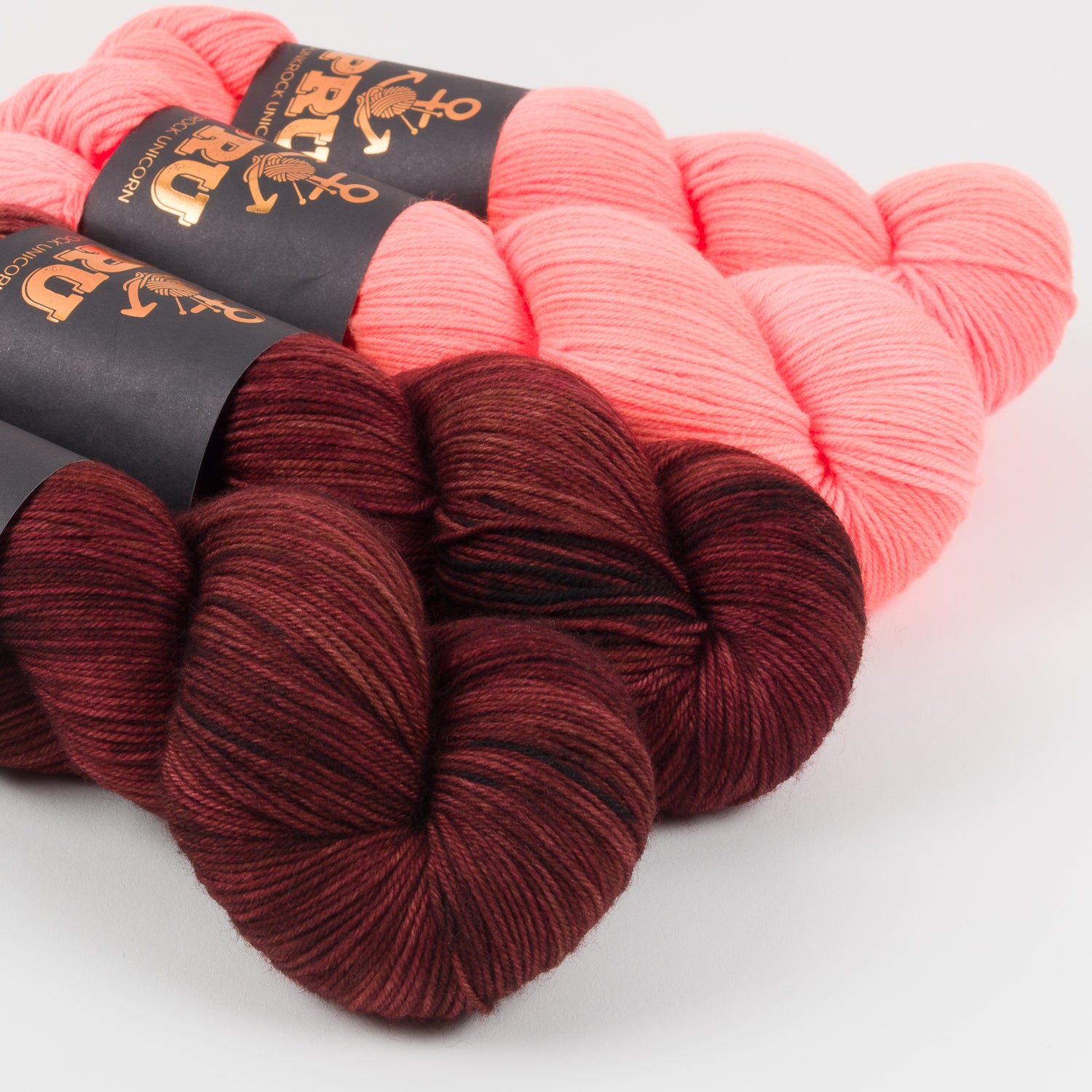 WESTKNITS KIT - CHERRY CONTRAST