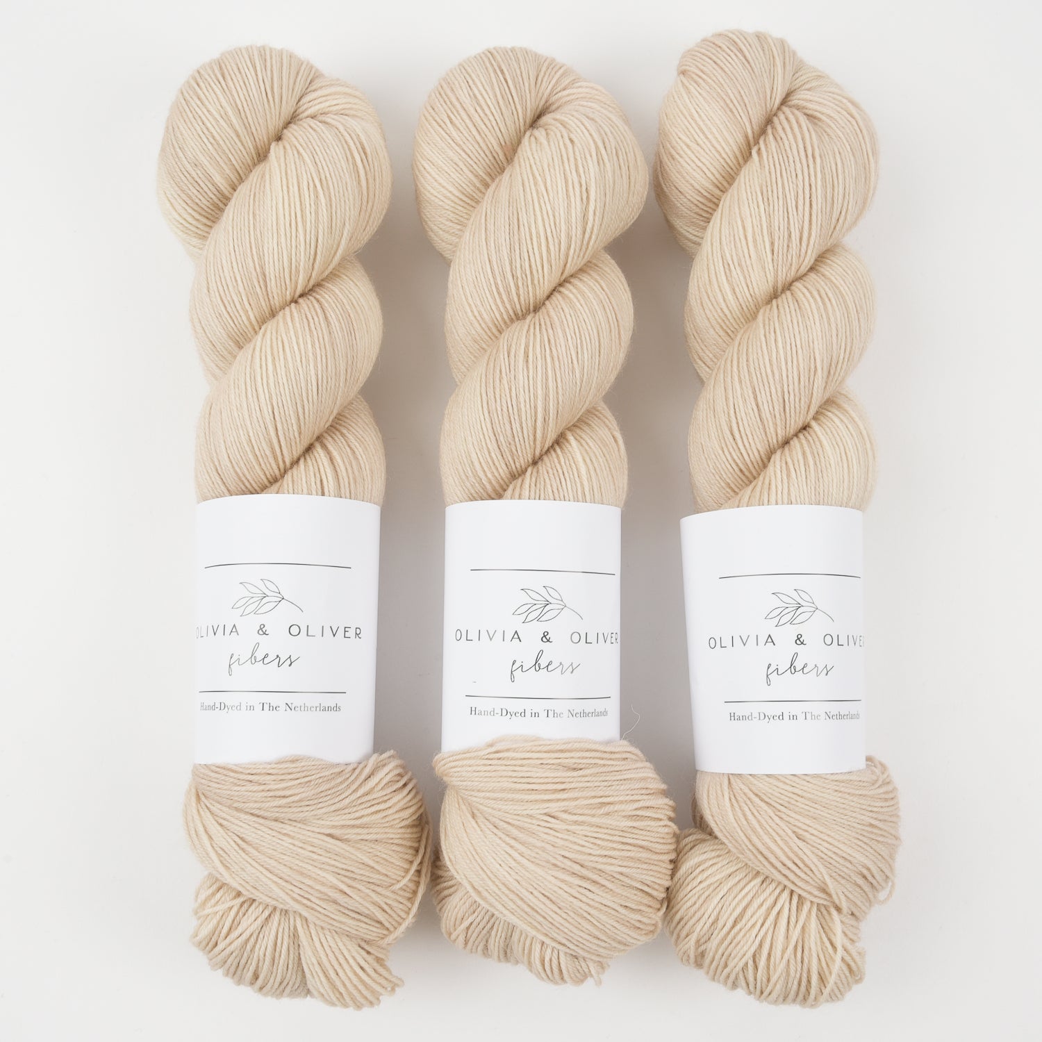 Olivia & Oliver OLIVIA BFL - COTTON BFL Wool Blue Faced Leicester Fingering white beige Yarn