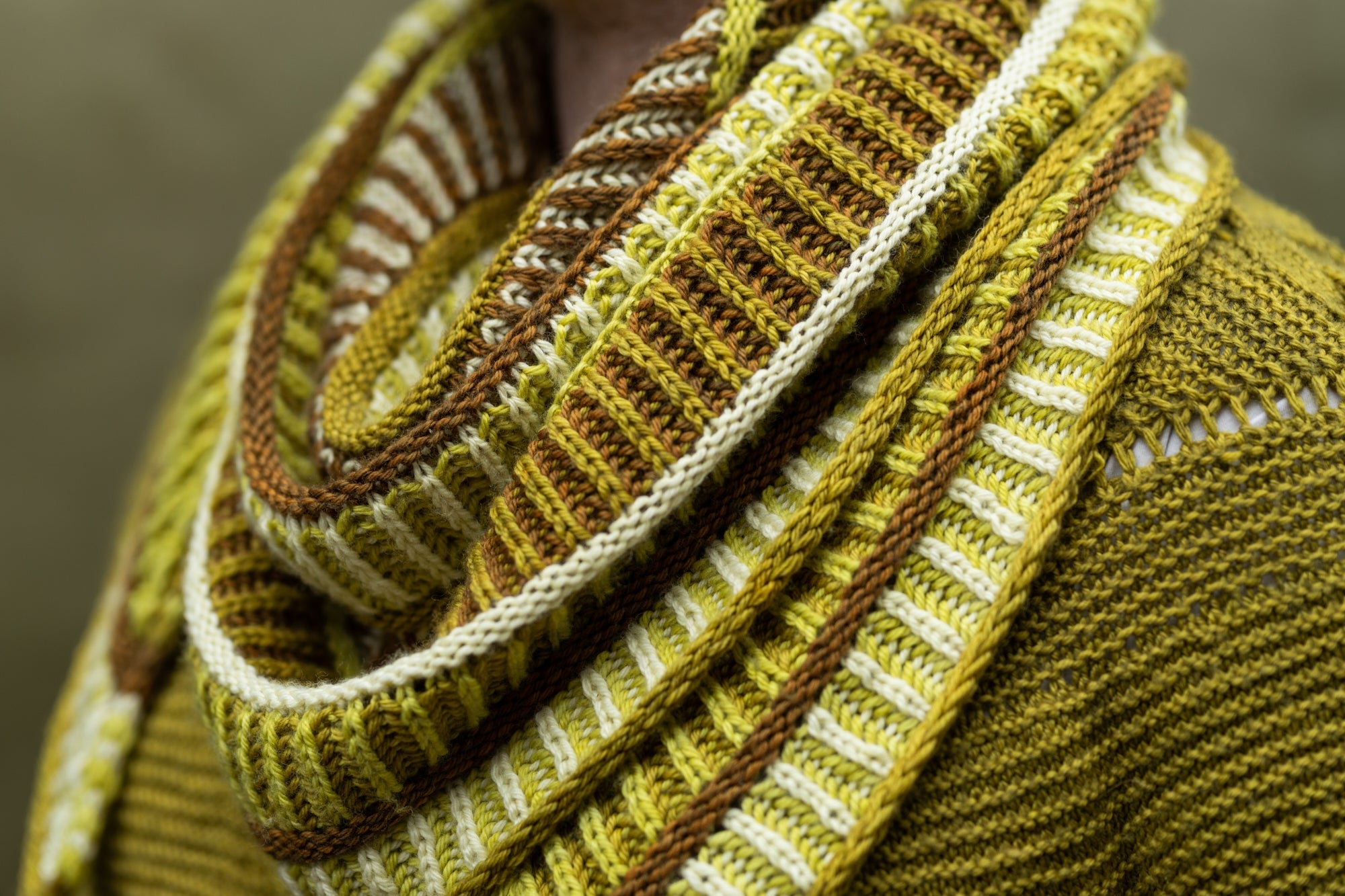 COOL COLUMN COLLECTED SHAWL PATTERN