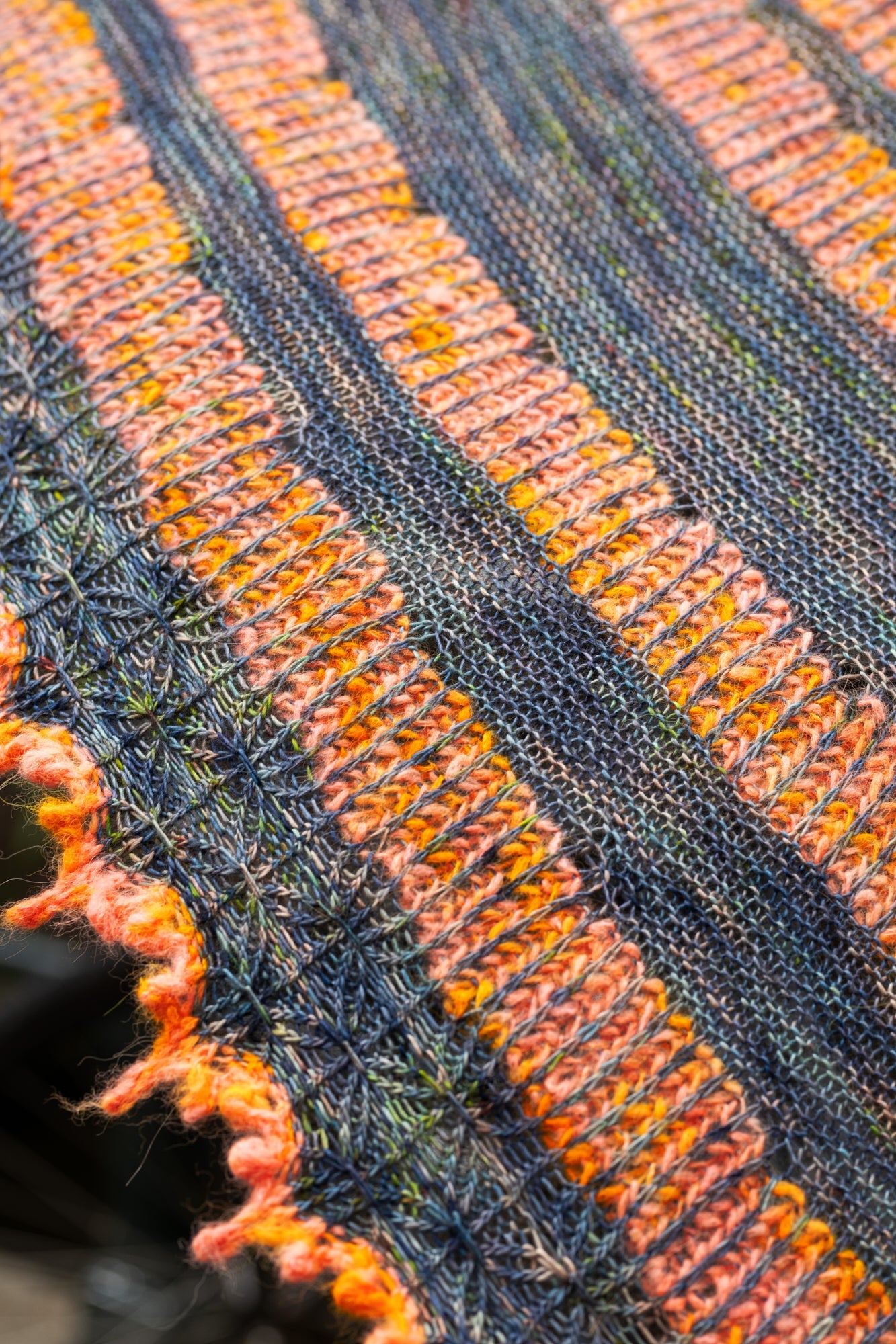 CRESCENDO CRESCENT PATTERN