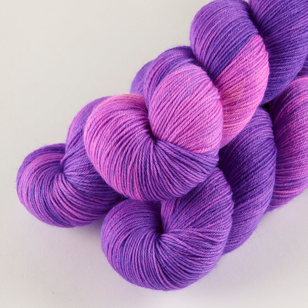 Dark Omen Yarn MERINO SOCK - PURPLE RAIN Merino wool Nylon Fingering purple Yarn