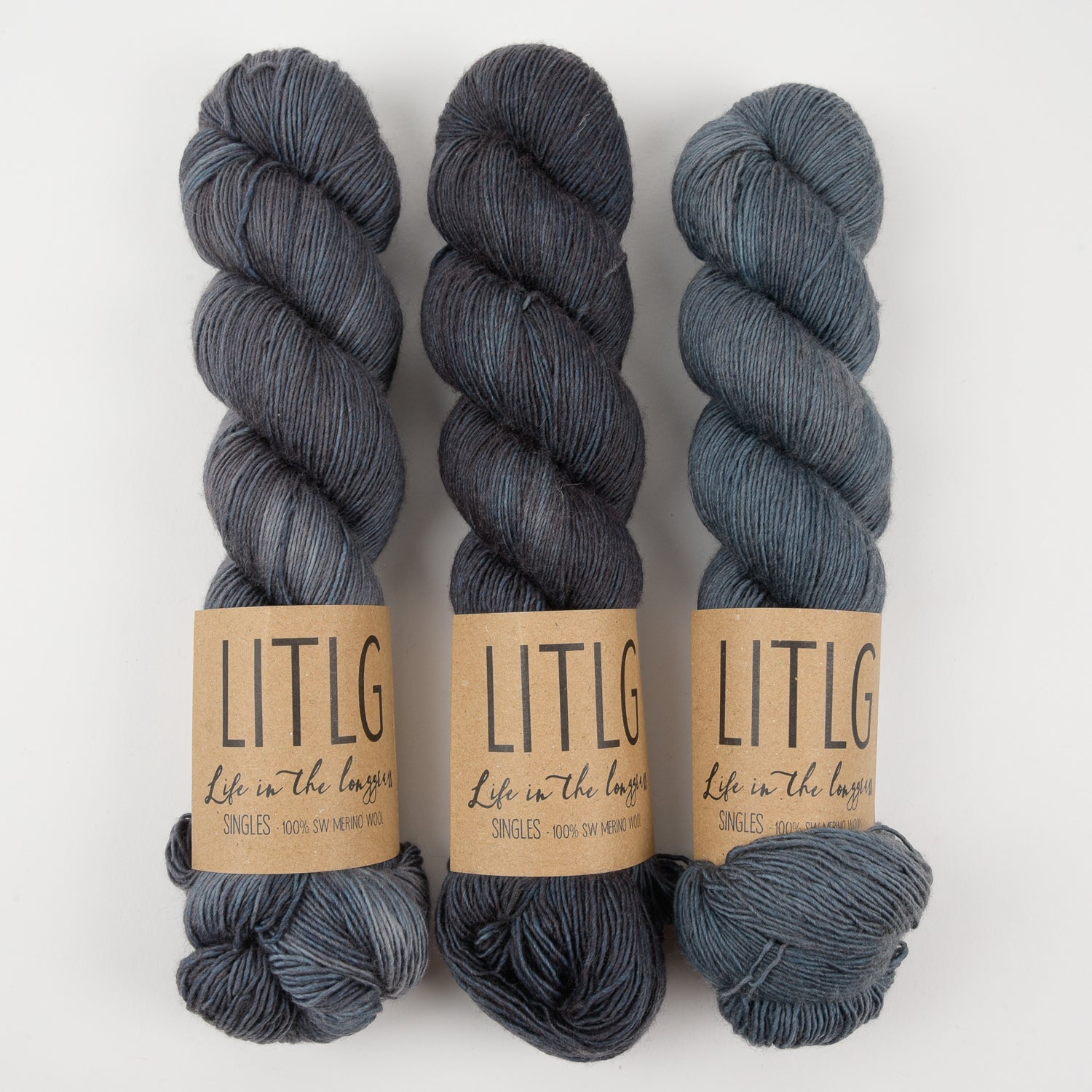 Life in The Long Grass LITLG SINGLES - DEEP DREAM Merino wool Fingering blue Yarn