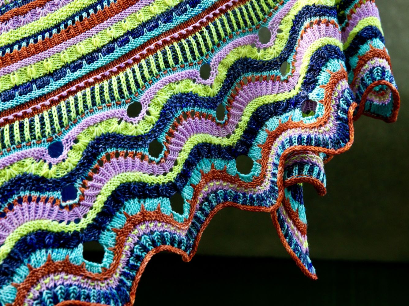 DELECTABLE COLLECTIBLE SHAWL PATTERN