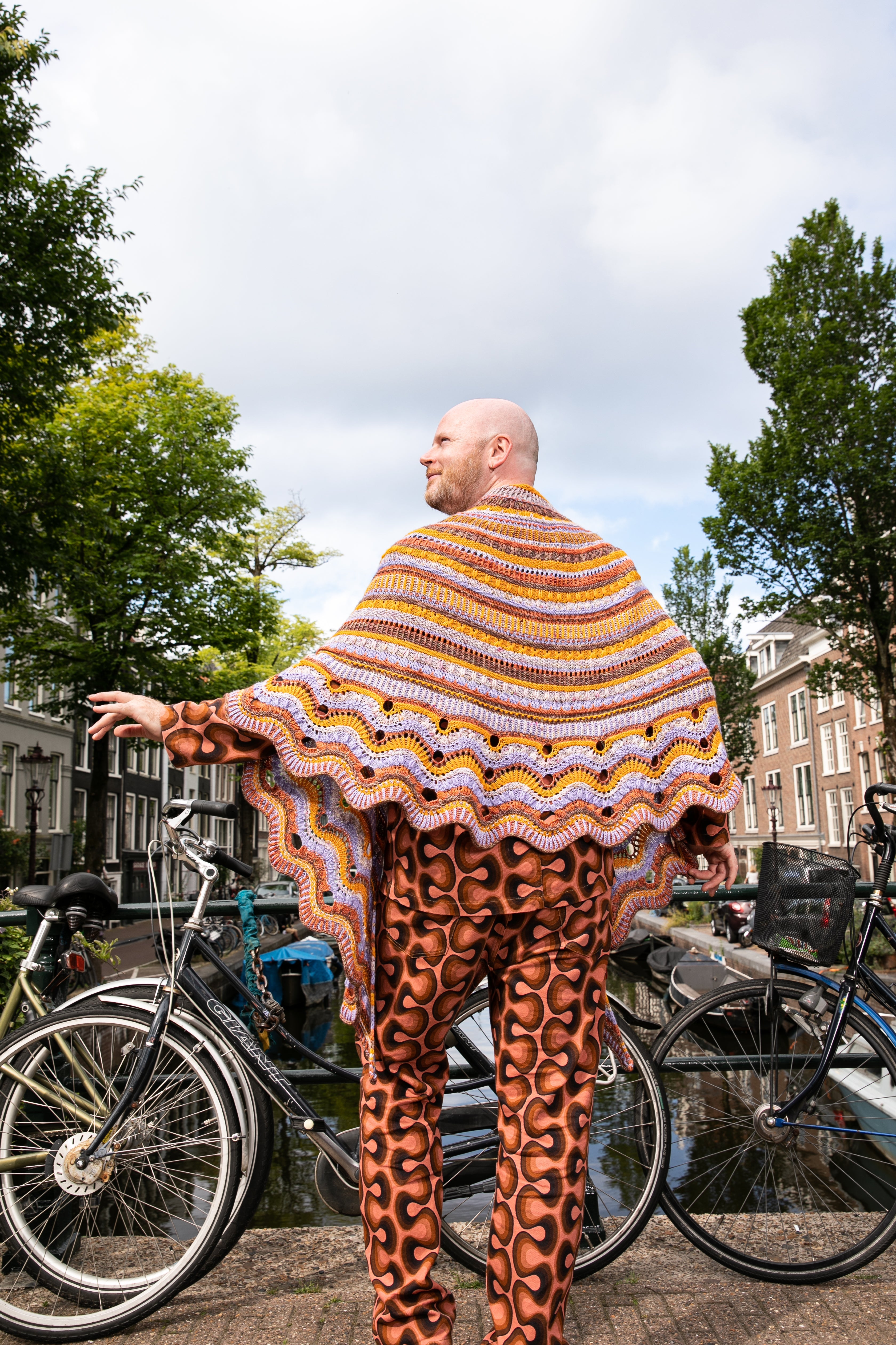 DELECTABLE COLLECTIBLE SHAWL PATTERN